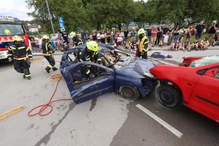 DAN ZAŠČITE IN REŠEVANJA 32 FOTO LJUBO VUKELIČ
